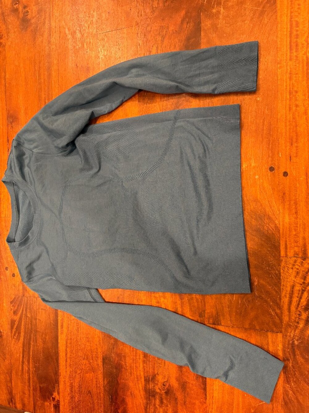 Lululemon athletic long sleeve top, teal heather color, sz M